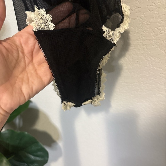 Smart & Sexy Black Lace Trim Body suit - Picture 5 of 5